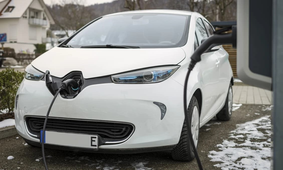 Koniec EKO sna? Nemci prestali dotovať elektromobily. Nemajú na to