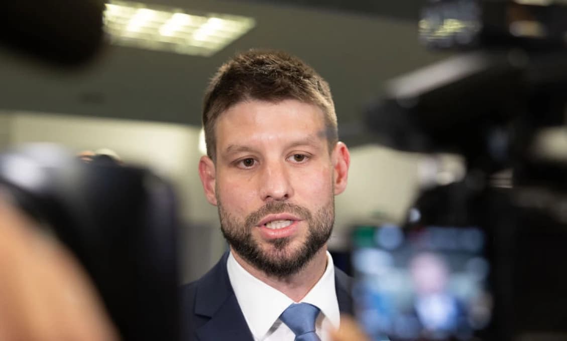 Minister Kamenický zdôrazňuje: JE TO HOSPODÁRSKA VLASTIZRADA PÁN ŠIMEČKA