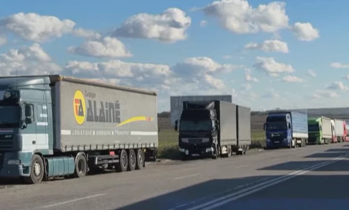 Poľskí dopravcovia opäť blokujú najdôležitejší hraničný priechod s Ukrajinou