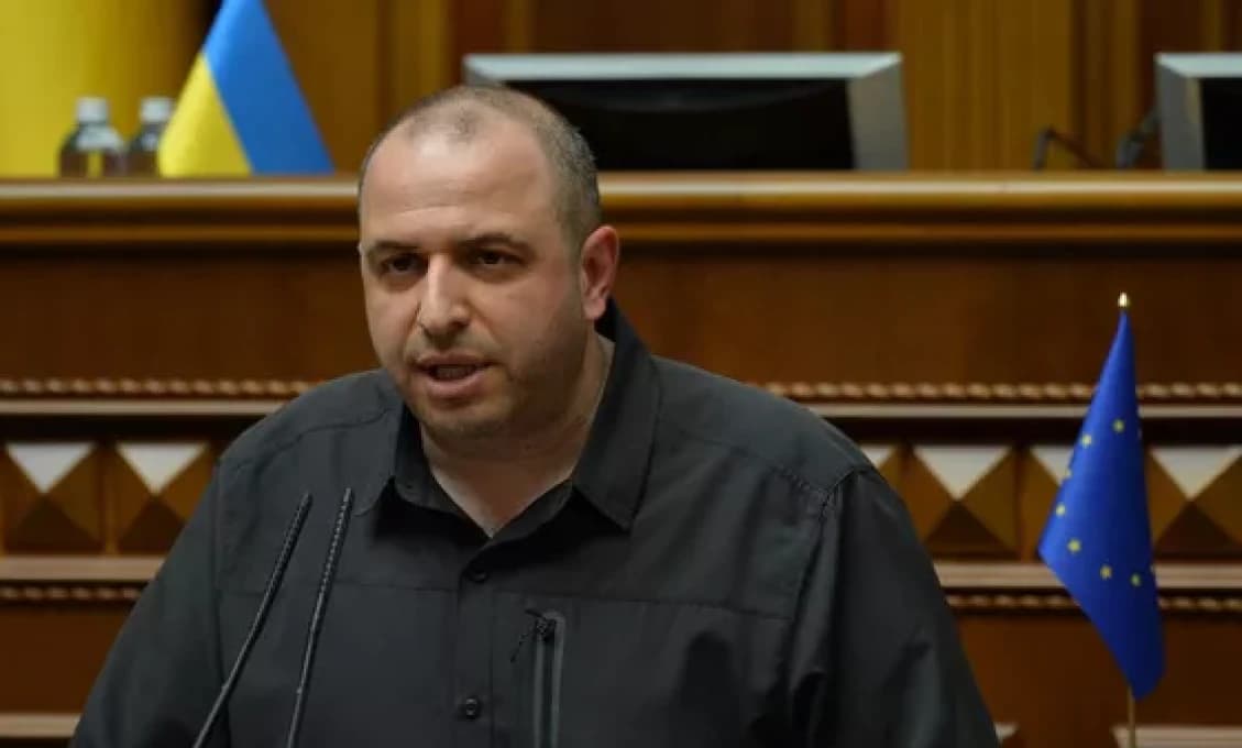 Médiá informovali, že deti ministra obrany Ukrajiny sa stali občanmi USA