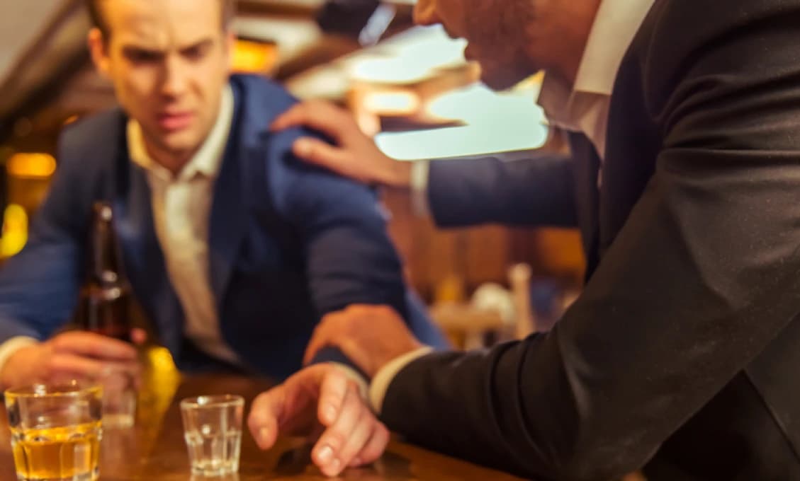 POZOR NA ALKOHOL počas sviatkov! JE rizikom najmä pre TÚTO skupinu ľudí