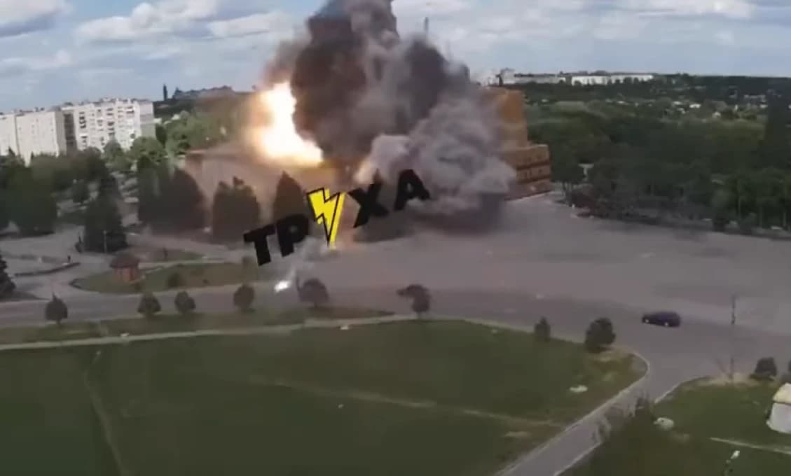 Ruský raketový útok. Rusi všetko zasiahli, Ukrajinci zostrelili všetky Kinžaly? (VIDEO)