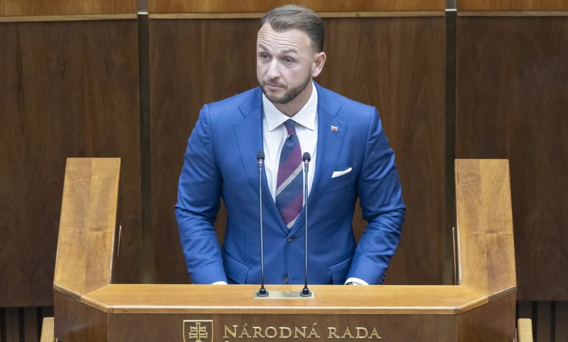 Tvrdý odkaz ministra Eštoka poslancovi Sulíkovi
