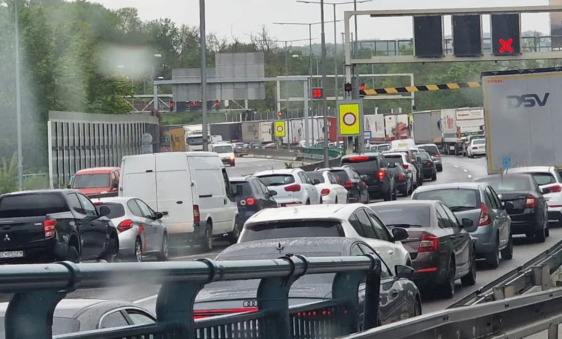 VODIČI POZOR! Zablokovaný tunel Sitina