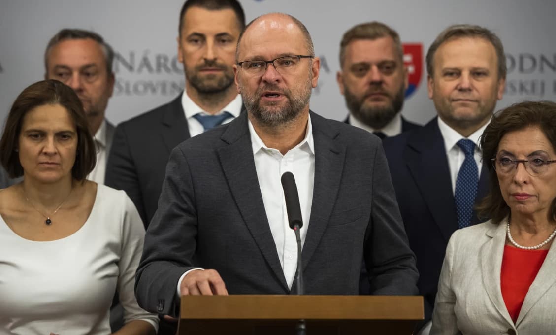 SASKA PRITVRDILA: Pellegrini nie je hodný VÔBEC NIČOHO!