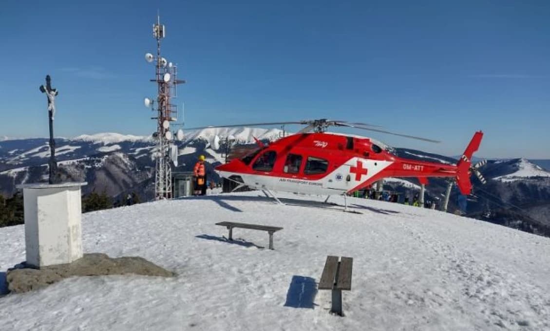 Z hrebeňa Nízkych Tatier spadol turista, do nemocnice ho viezol vrtuľník