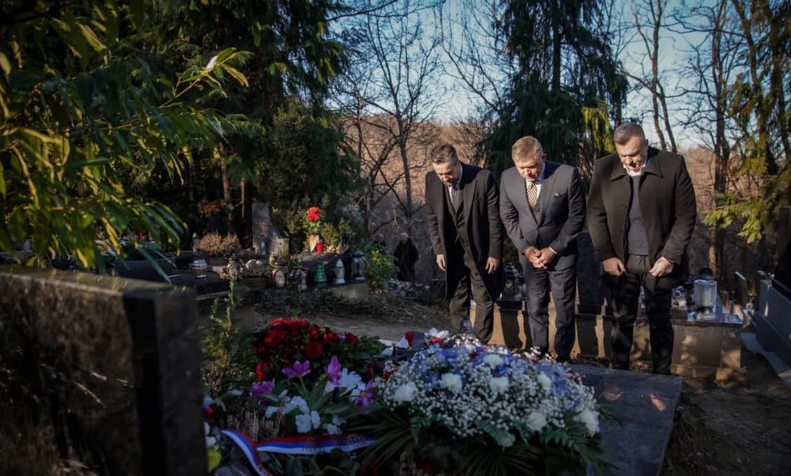 Česi informujú: Fico a jeho kolegovia položili vence k Husákovmu hrobu