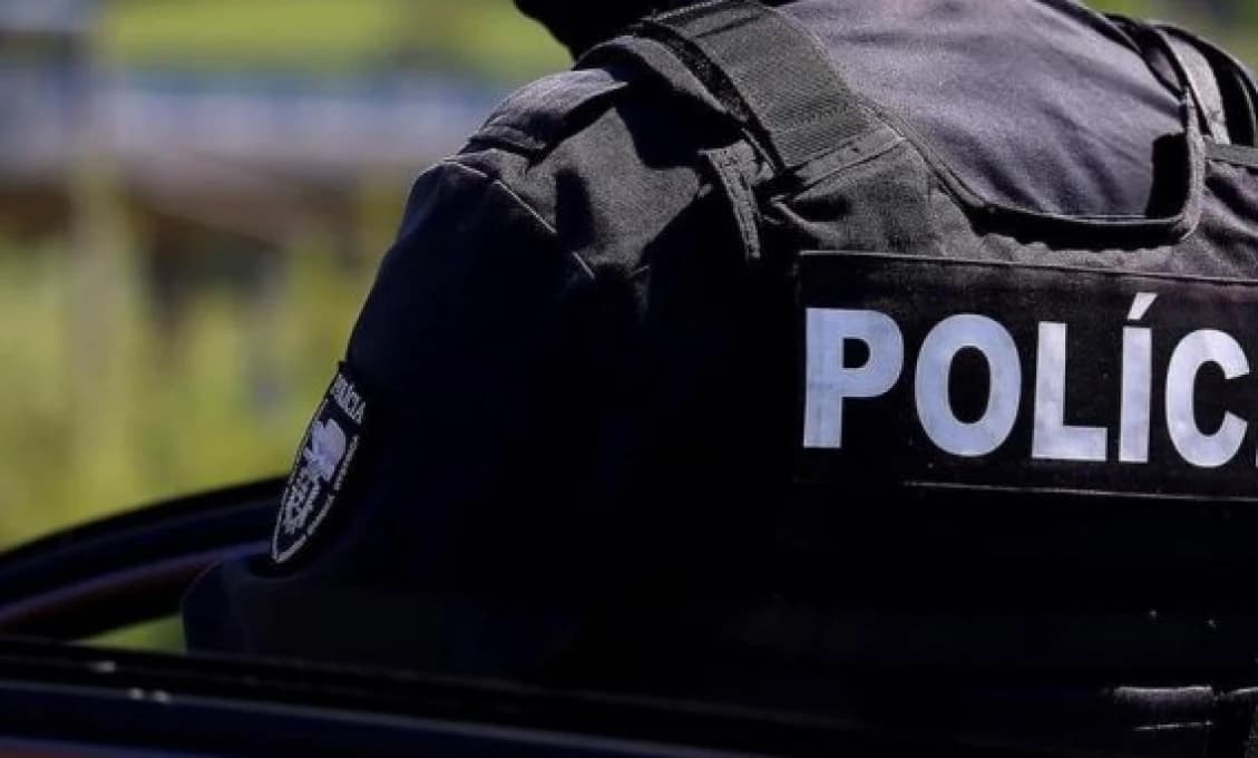 MIMORIADNE! Žena bodla muža a potom opitá havarovala aj s deťmi