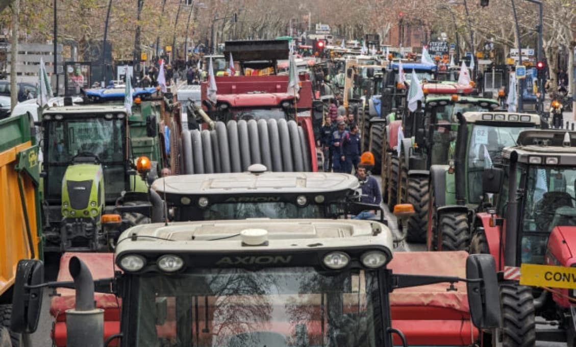 Brusel v obložení farmármi! (FOTOGALÉRIA)