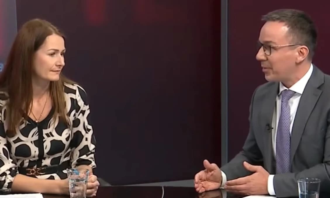Holečková sa zasa vyfarbila. Na odborné otázky Erika Tomáša reagovala trápnym ospravedlnením (VIDEO)