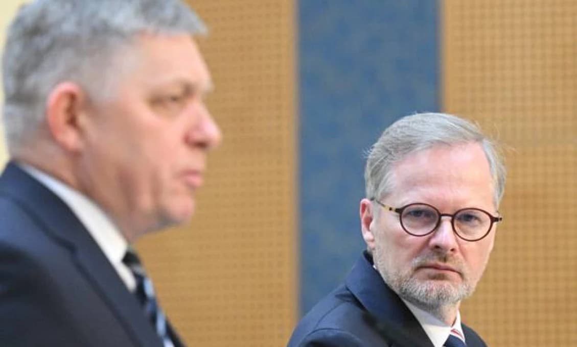 FIALA SI AKURÁT STRELIL DO VLASTNEJ NOHY!