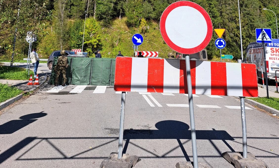 POZOR! Poľskí poľnohospodári v piatok zablokujú hraničný priechod Chyžné - Trstená