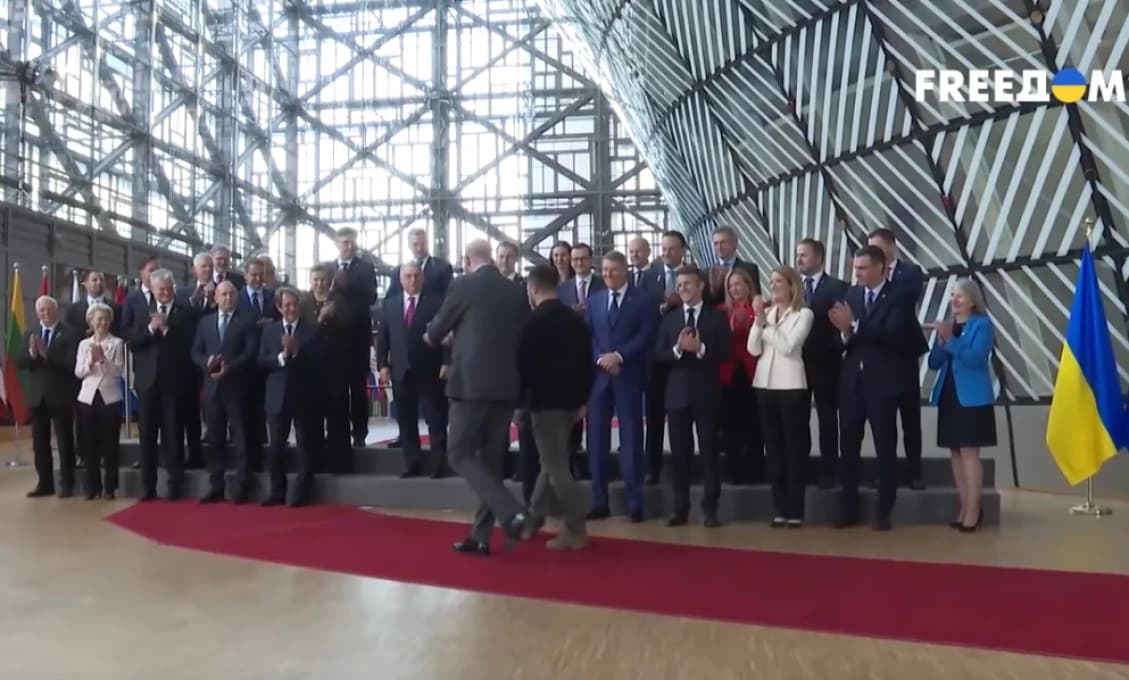 Brusel dobre oklamal Ukrajinu, Zelenskyj má veľké problémy