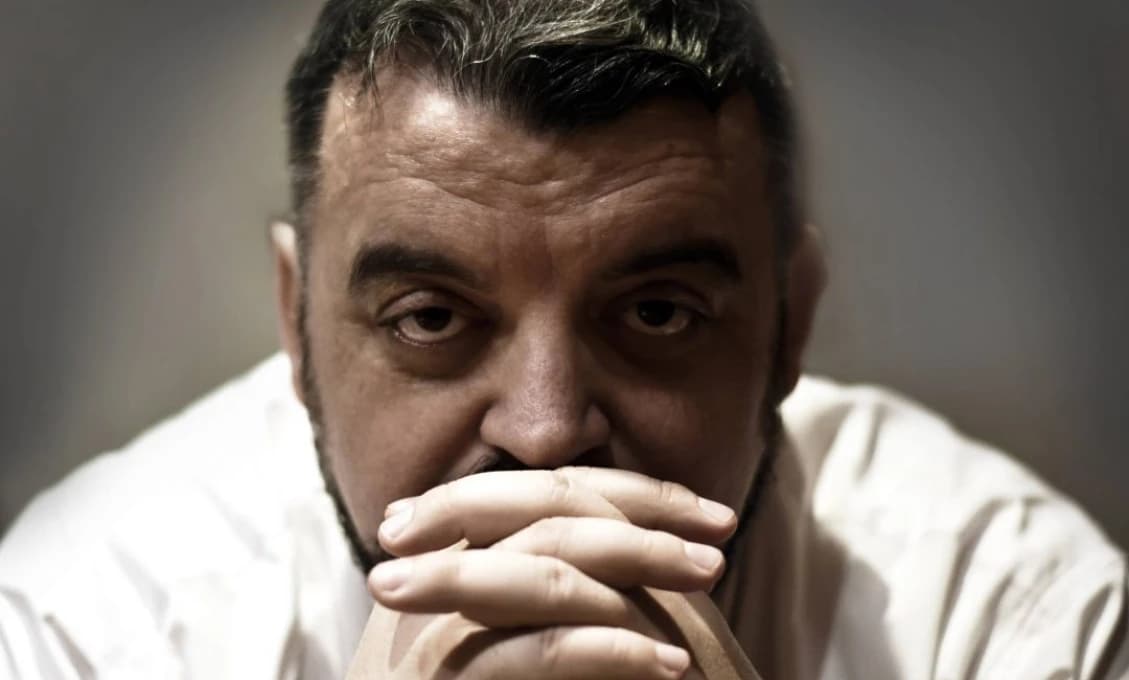 Politológ: IVAN KORČOK JE ČORAZ NERVÓZNEJŠÍ A ČORAZ ČASTEJŠIE KLAME