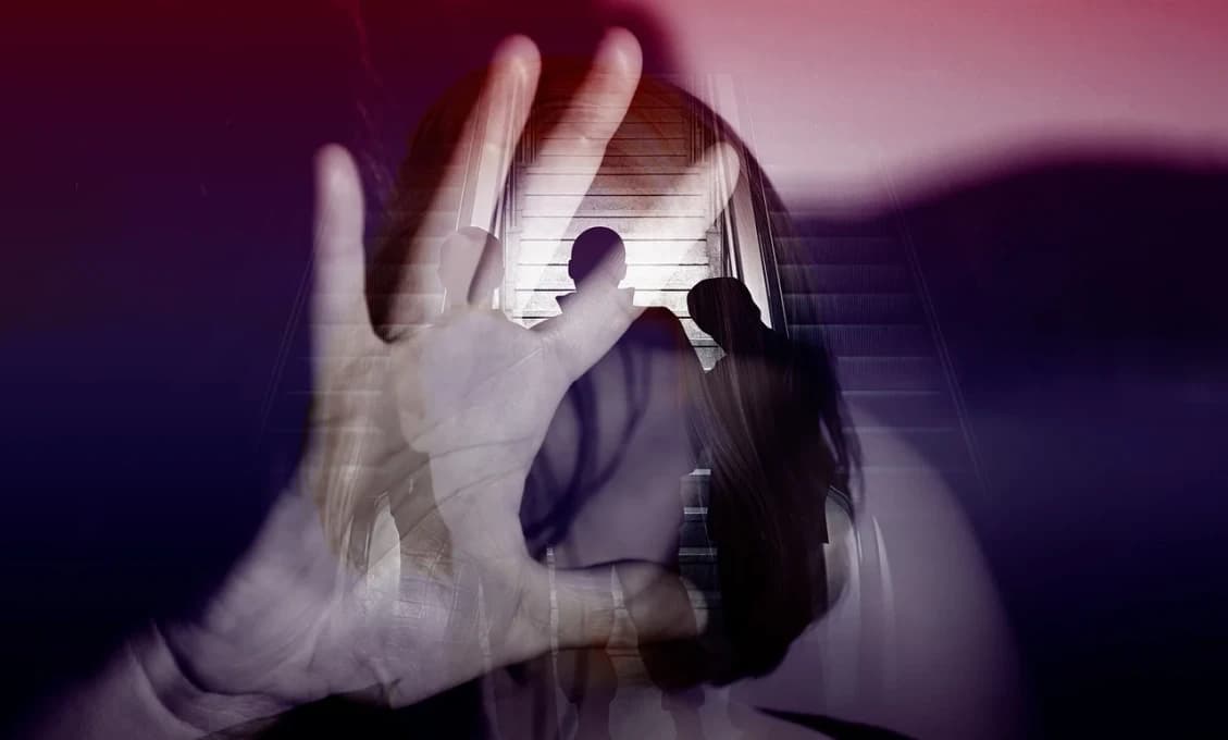 MEGAŠKANDÁL! Starosta mal vypisovať SEXUÁLNE návrhy 16-ročnému DIEVČAŤU