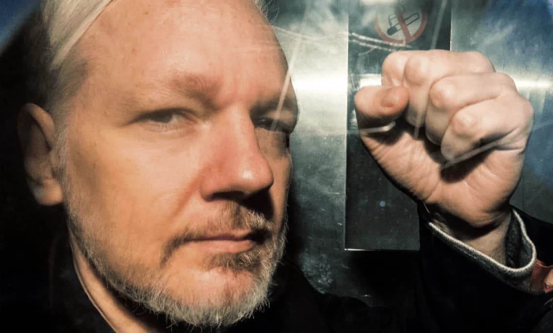 Vydanie zakladateľa WikiLeaks Juliana Assangea do USA SA ODKLADÁ