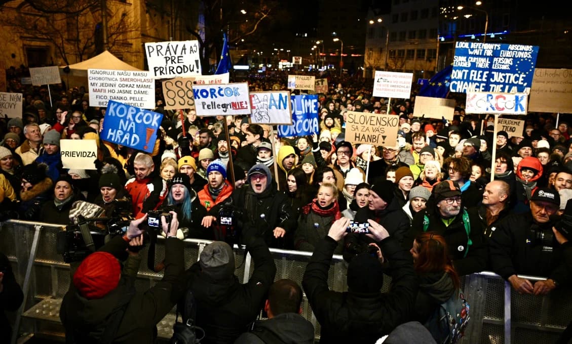 Hlas ľudu: Tak a teraz počúvajte, vy všetci šimečkovskí moralisti, čo kričíte UKRIŽUJ!