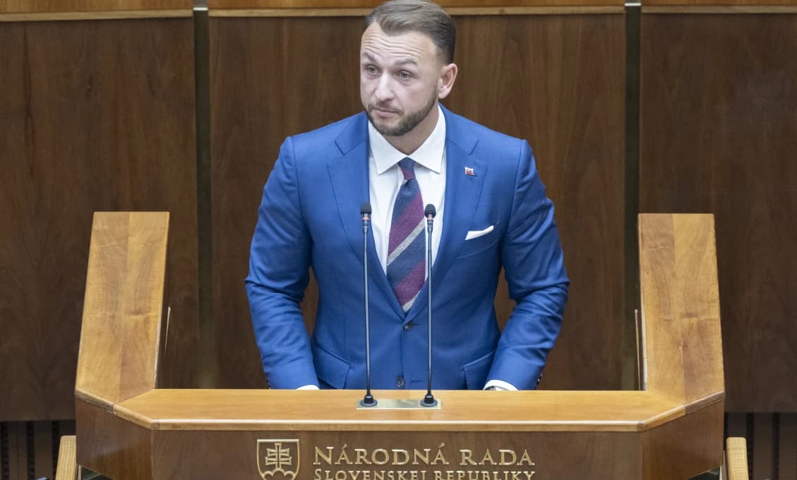MINISTERSTVO VNÚTRA - ČURILLOVCI 8:0! Čo na to bývalý mainstream? ČUŠIA, AKO VOŠ POD CHRASTOU!