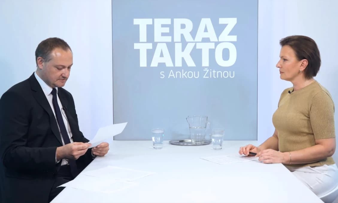 Dekan Burda hovorí o dvojakom metre: HEJTY KOLÍKOVEJ sú pre Denník N OK, ale FICO už je ZLÝ?