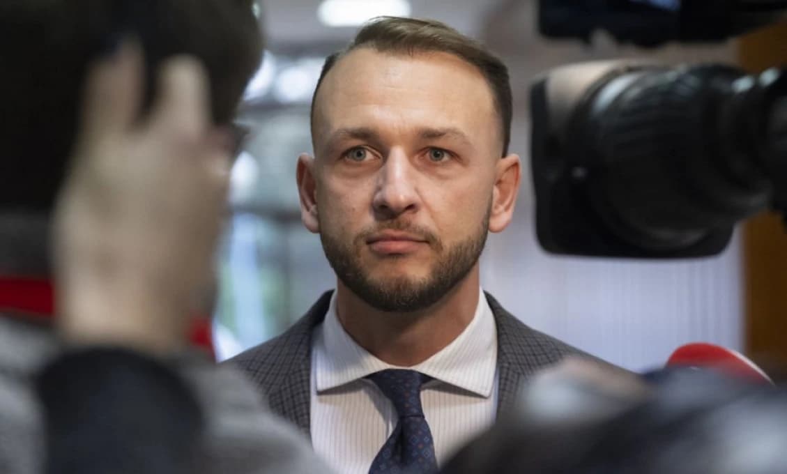 Minister si podal Denník N: NIE, VOĽBY NEROZHODLI ĽUDIA, KTORÍ NENÁVIDIA DEMOKRACIU!