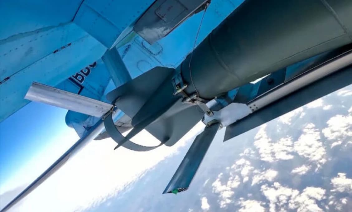 Rusko pokračuje v rozbíjaní Ukrajiny KĹZAVÝMI BOMBAMI