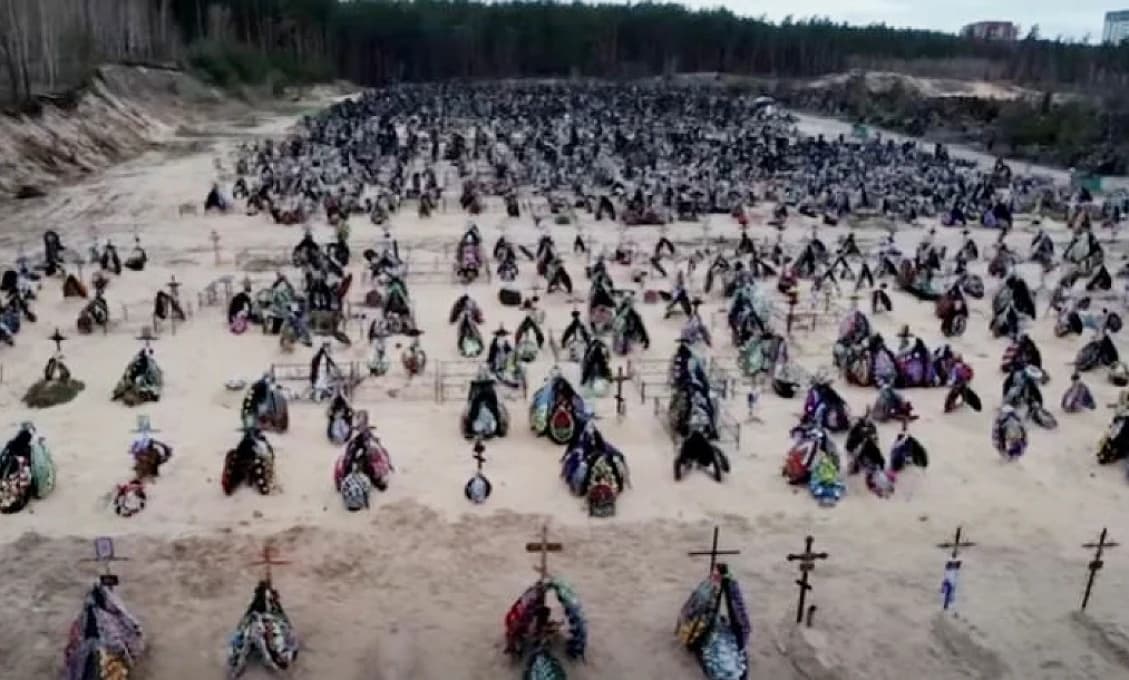 Podmienka NATO na poslanie zbraní - vyvraždiť ukrajinských mužov