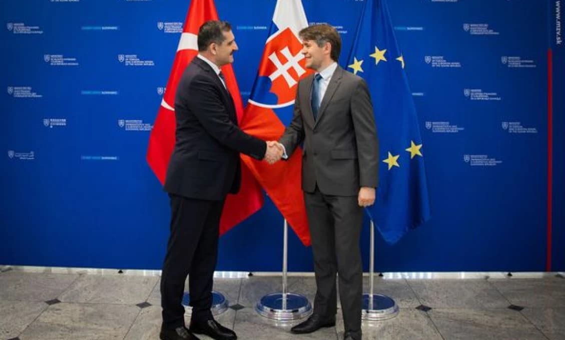 Posilnenie spolupráce s Tureckom v obrannom priemysle aj cestovnom ruchu