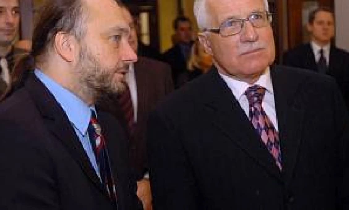 Česi sú znechutení: Na Slovensku bol spáchaný ATENTÁT AJ NA PRAVDU! Kto ale suspenduje novinárov?