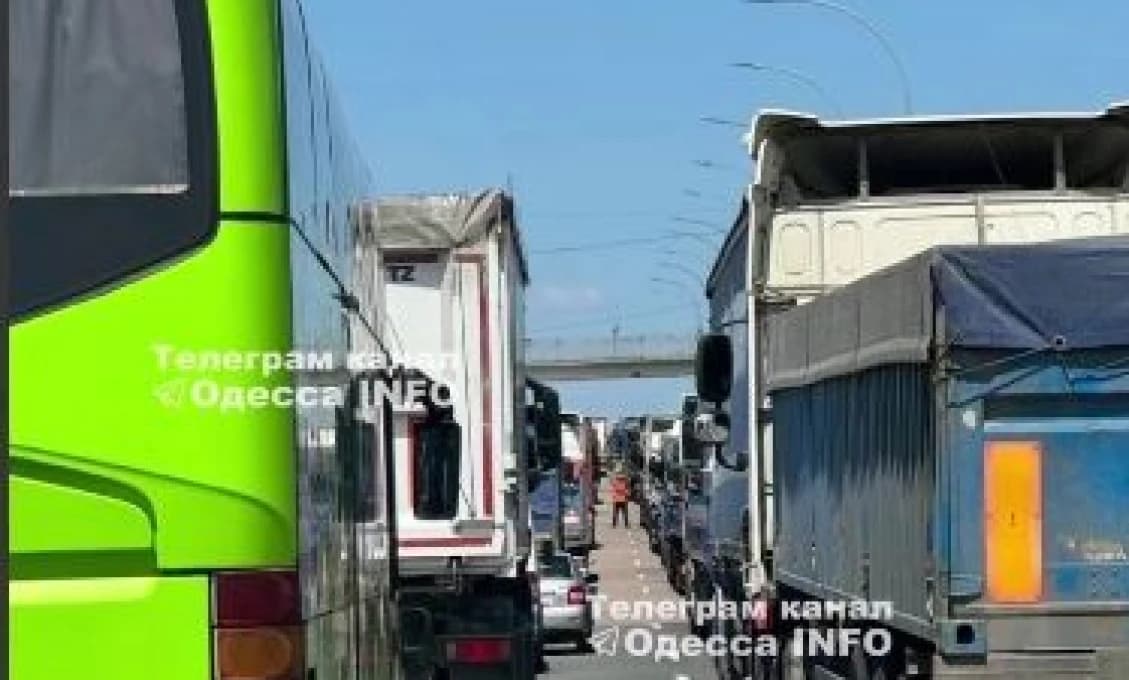 Obrovský protest na Ukrajine proti šialenému zákonu Zelenského