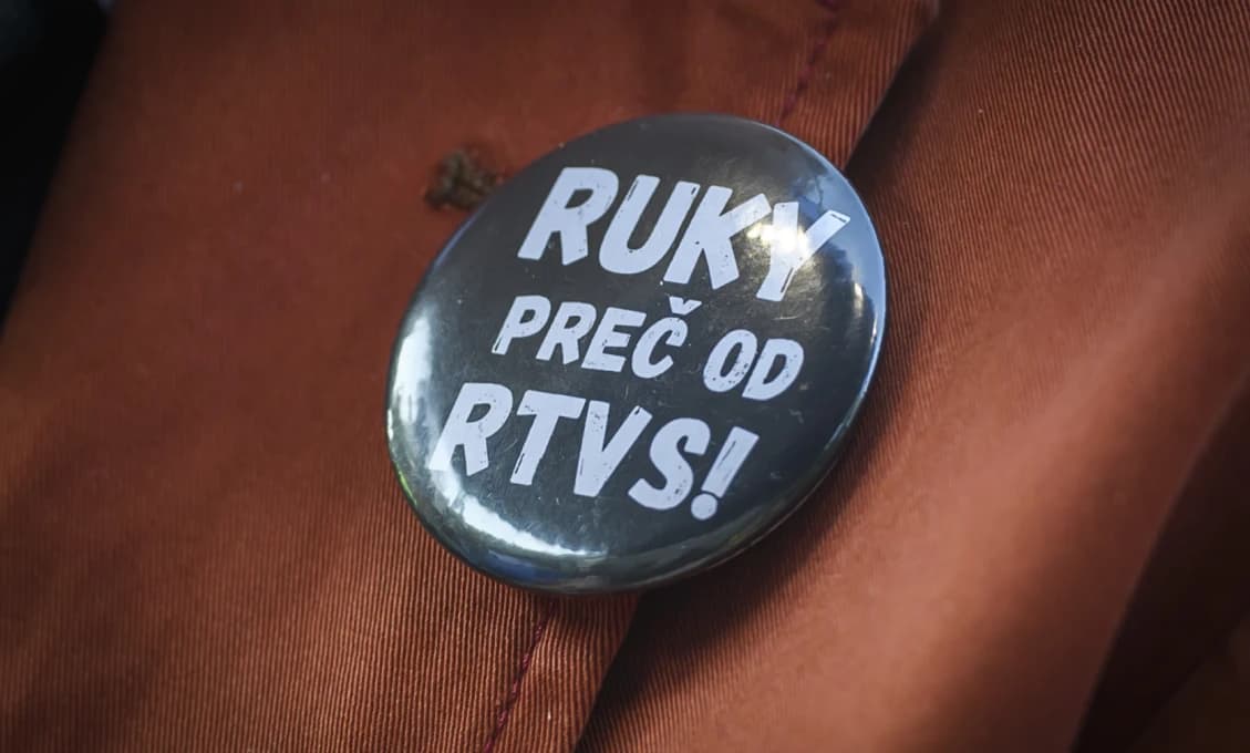 Časť zamestnancov RTVS vstúpila do trojhodinového štrajku
