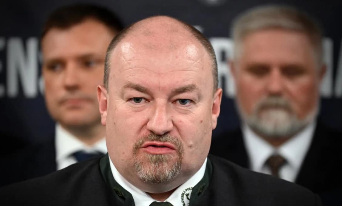 Príspevok na pohreb má výrazne stúpnuť: Poslanci za SNS ho navrhujú zvýšiť o viac ako 150 percent!