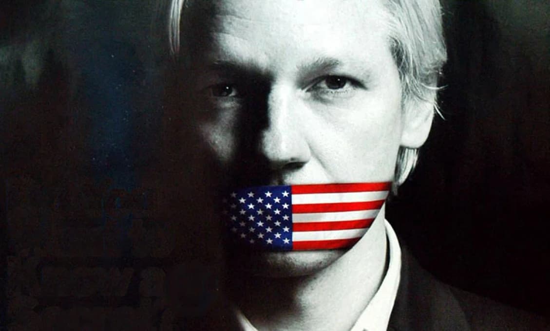 Generála Lučanského umučili, Assange to zázrakom prežil