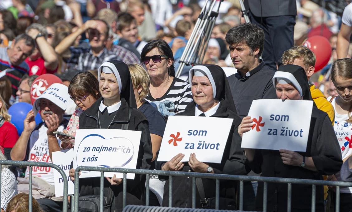 Pochod Hrdí na rodinu tento rok poukáže na tému Manželstvo chráni deti, v rovnakom termíne bude prebiehať aj Dúhový Pride