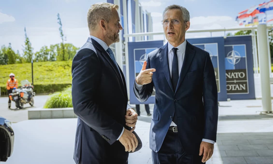 Prezident upozornil J. Stoltenberga na "deravú" protivzdušnú obranu Slovenska