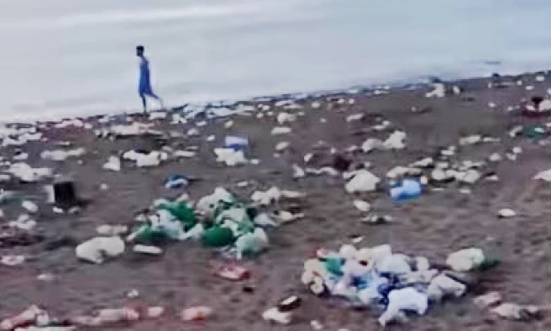 Ako vyzerá taká jedna pláž po ekolologickom festivale