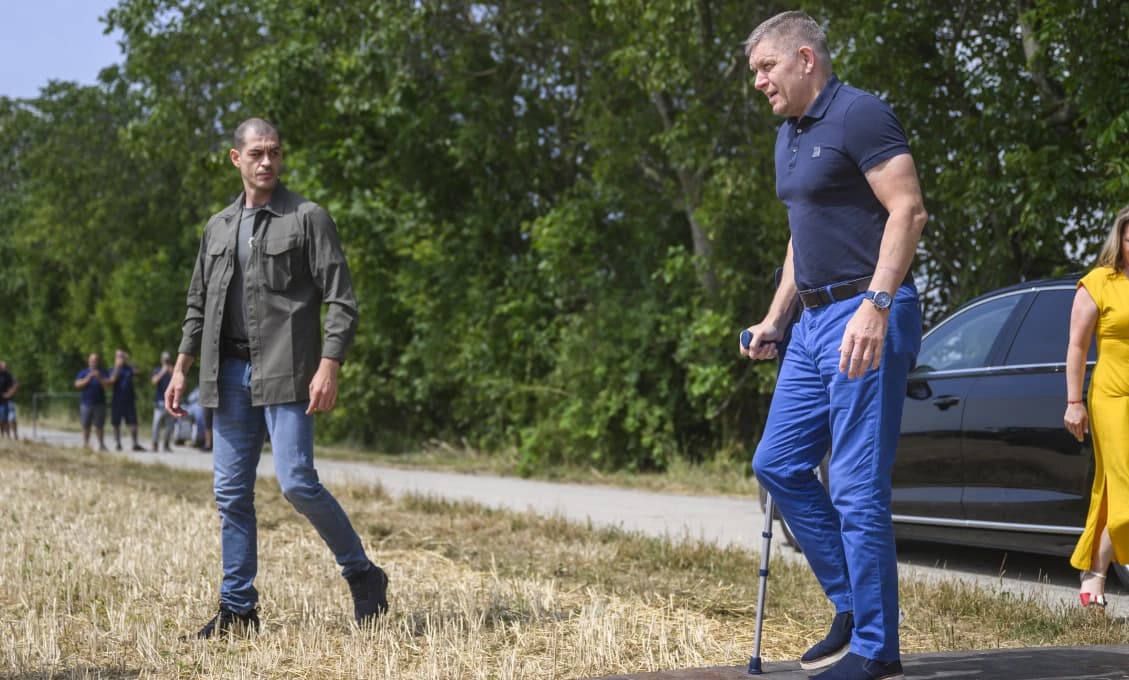 Hlas ľudu: Hyeny, dajte už pokoj Ficovi!