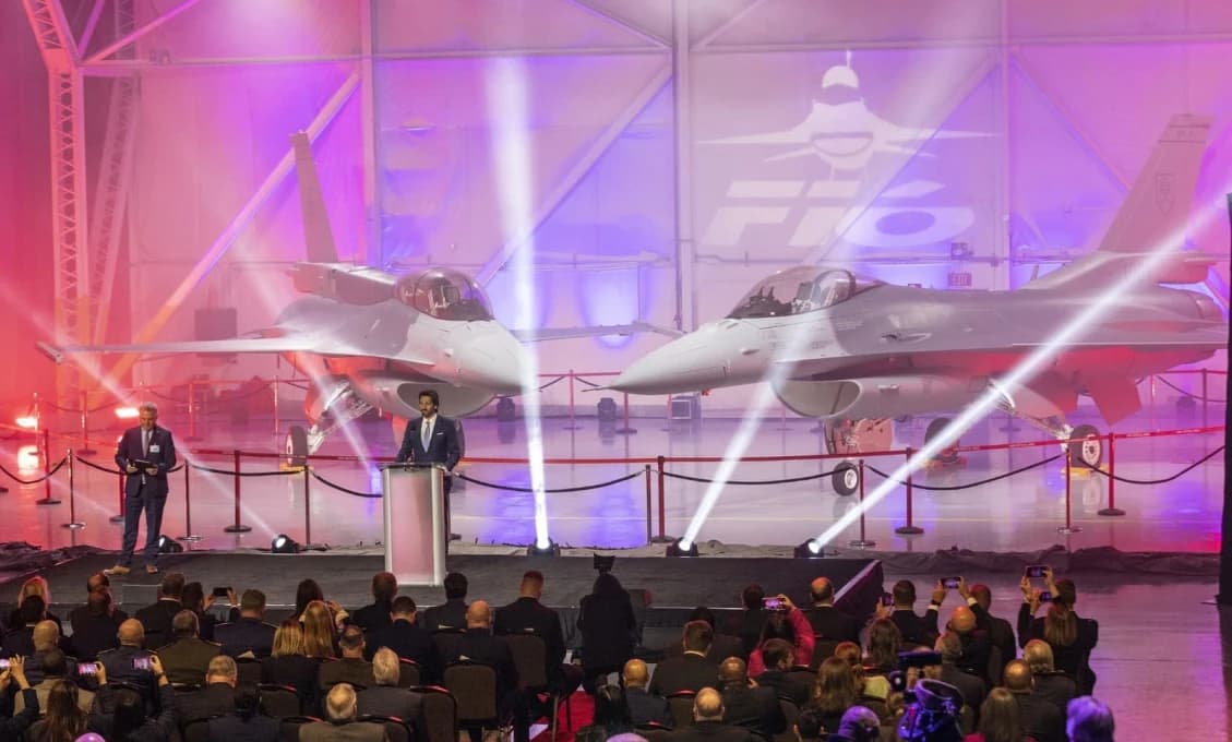Prvé dve stíhačky F-16 priletia na Slovensko v pondelok