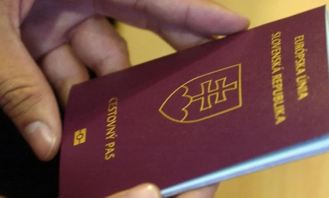Polícia odporúča pri vycestovaní do cudzej krajiny neodovzdávať cestovné doklady