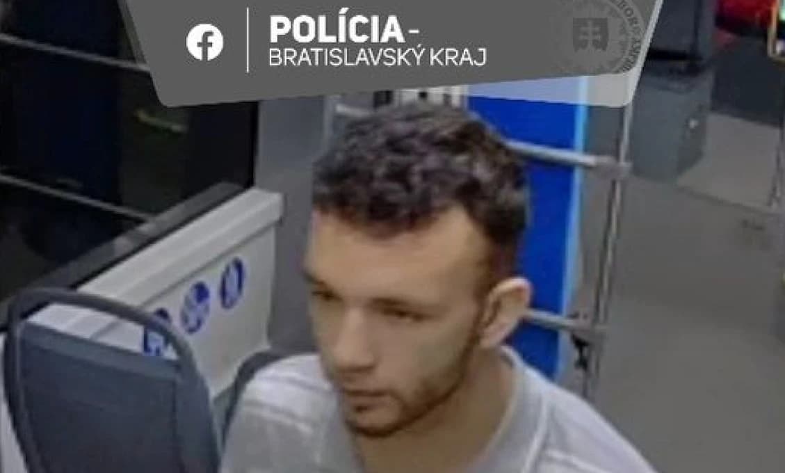 Násilná lúpež v Bratislave: Polícia hľadá muža, ktorý prepadol obeť a ukradol jej peňaženku