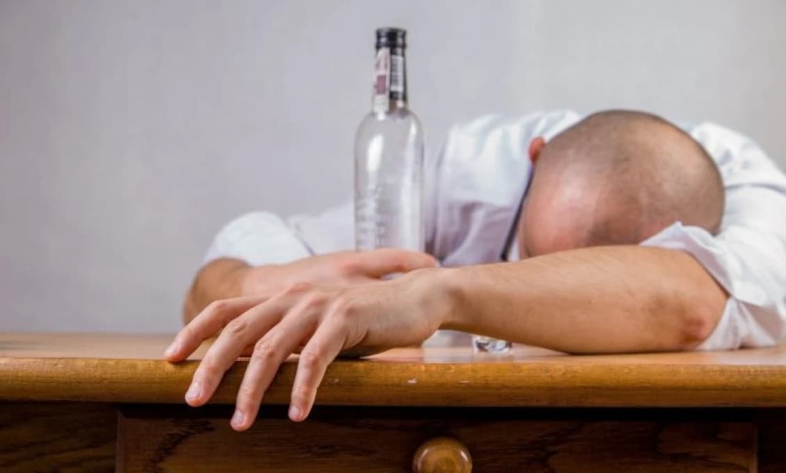 Ľ. Okruhlica: Aj malé množstvo alkoholu môže škodiť zdraviu