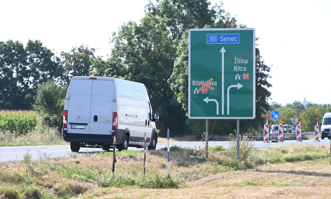 Uzávera D1 v smere na Senec sa skončila, úsek je plne prejazdný