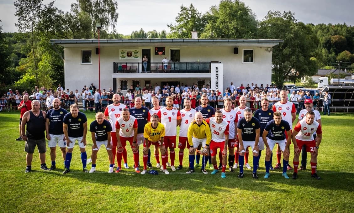 Šuty strieľa góly: Minister vnútra na futbalovej tour po Slovensku!