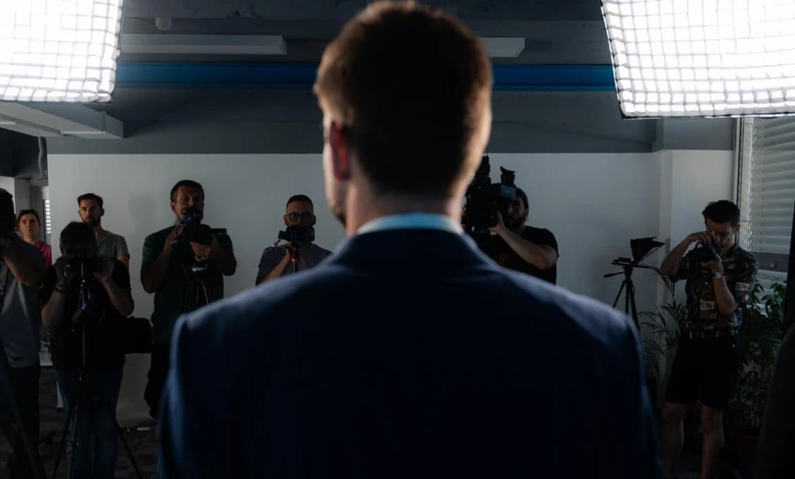 Hlas ľudu: Miško, prídeme! A budú aj vidly a sekery, aj „Cintula“ bude