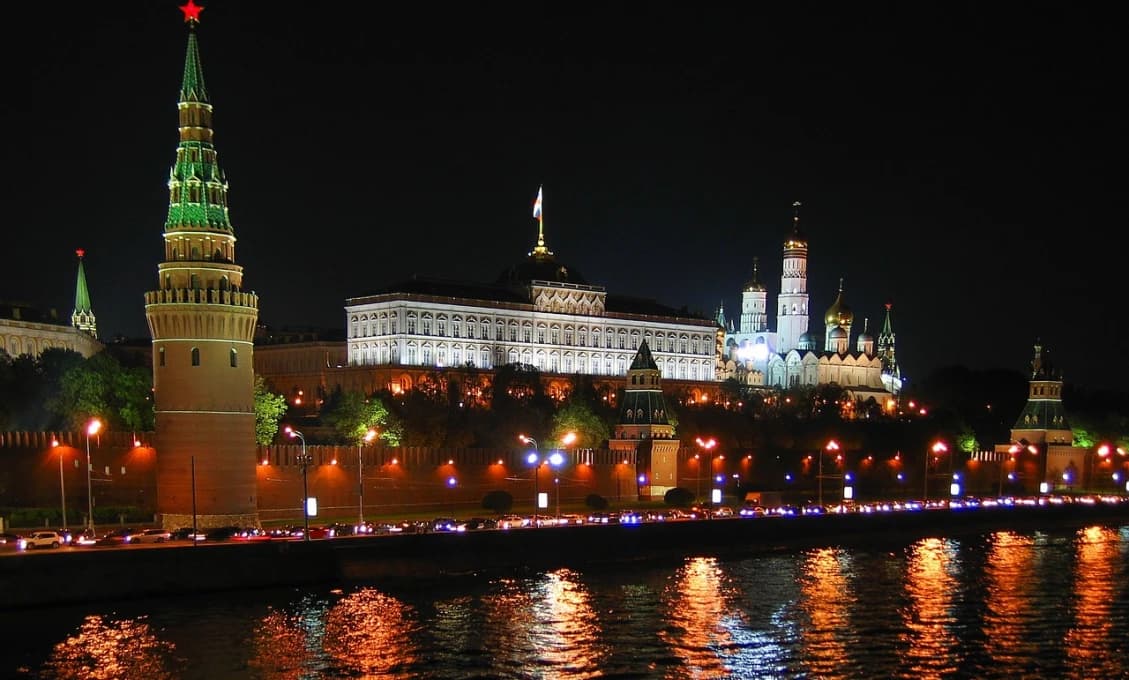Moskva vyslala šokujúcu správu: V susedstve Maďarska sa chystá prevrat