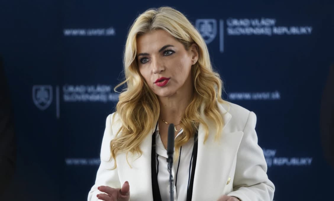 Český politik bráni Šimkovičovú! Uplakaní kaviarnici, trasie sa vám stolička?