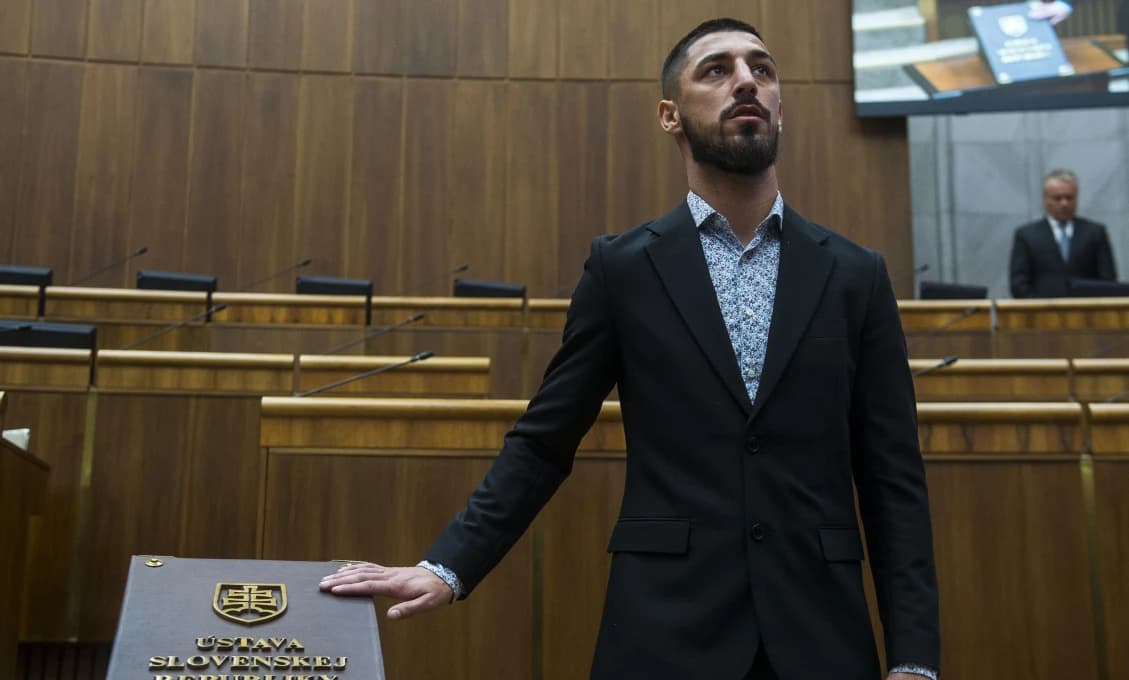 Bývalé OĽaNO sa rozpadá. Tankó prezradil viac