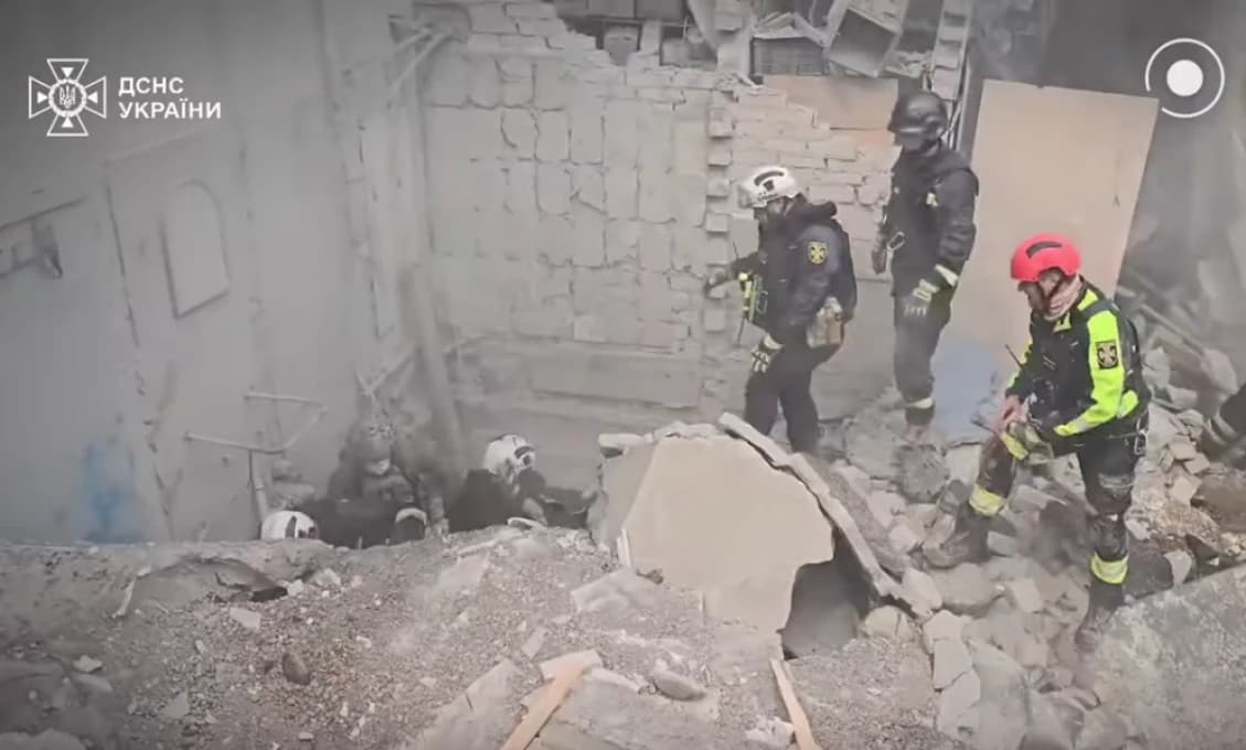 Ukrajinci intenzívne útočili, Rusi odpovedali (VIDEO)