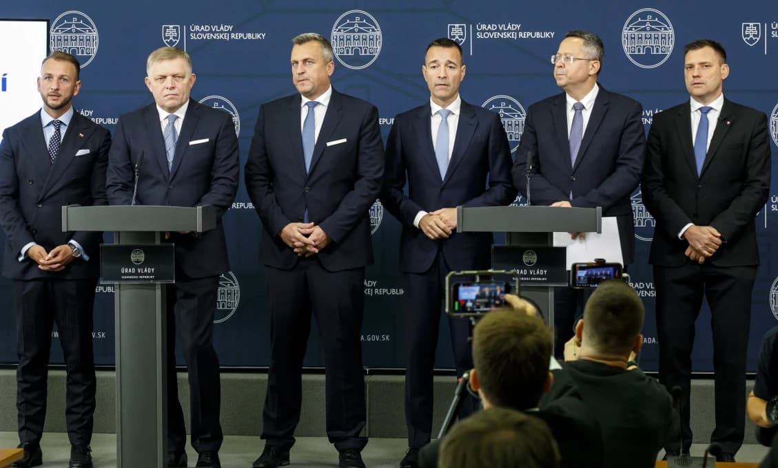 Koalícia drží pohromade: Ministri zostávajú, kľúčové zákony prejdú