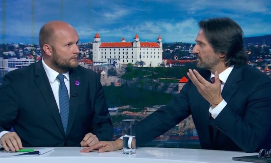 Potvrdené Ministerstvom obrany: Naď dezinformuje a konšpiruje