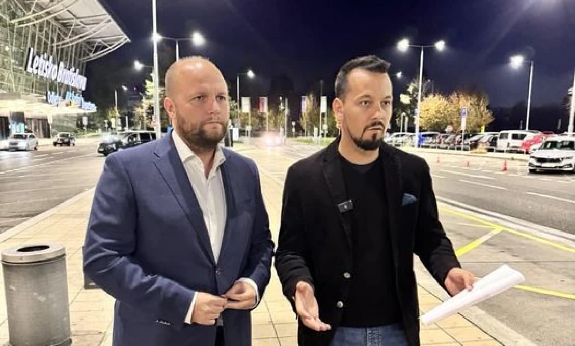 Chytili mužov podozrivých z vraždy írskej novinárky